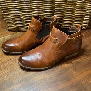 Born Cognac Leather Ankle Boots sz 10